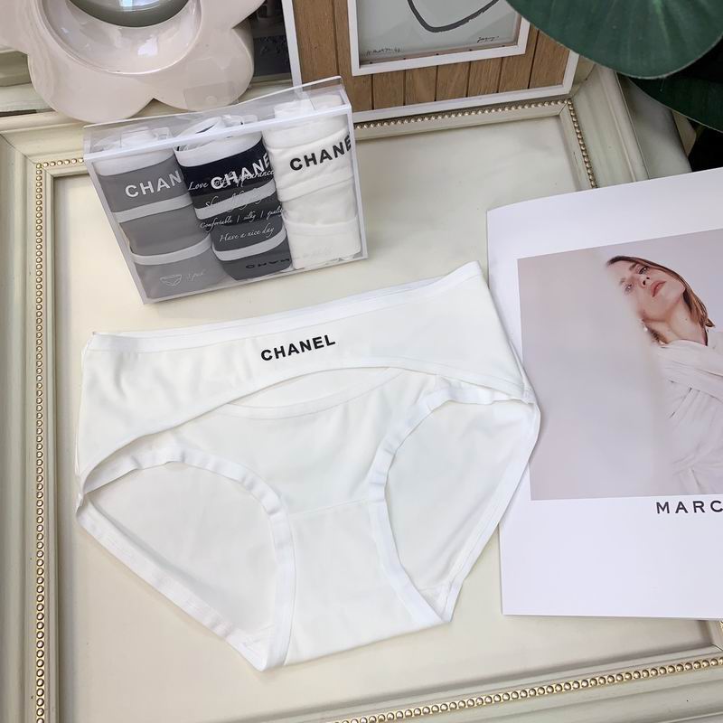 Chanel woman boxer 71 (2)